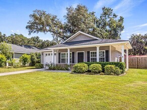 288 Bridgewater Ln in Darien, GA - Building Photo - Building Photo