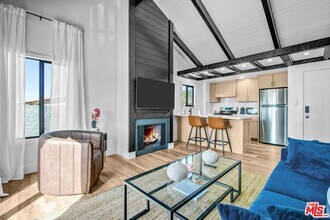 1083 Montauk Ln in Ventura, CA - Building Photo - Building Photo