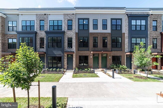 7324 Blade Dr in Falls Church, VA - Building Photo - Building Photo