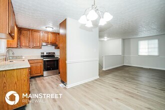 511 Hilltop Dr in Pickerington, OH - Building Photo - Building Photo