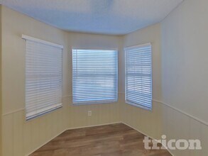 528 Dutchman Ave, Unit 156 in Henderson, NV - Building Photo - Building Photo