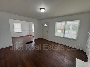 1939 Washington Rd in Atlanta, GA - Building Photo - Building Photo