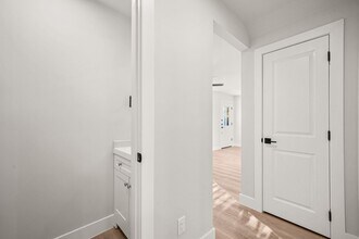 523 Las Puertas in San Antonio, TX - Building Photo - Building Photo