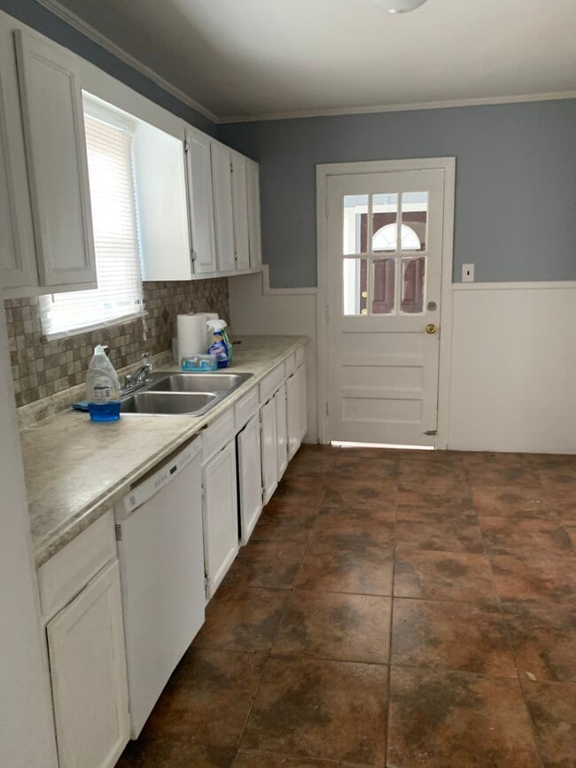 1600 E Martin Dr in Mobile, AL - Building Photo - Building Photo