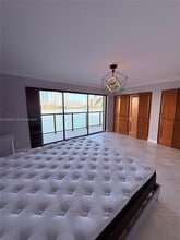 4000 NE 168th St in Miami, FL - Building Photo - Building Photo