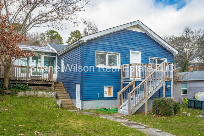 property at 5327 Lee Ave