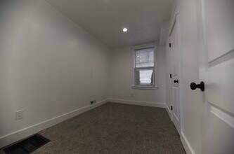 218 E 500 N-Unit -Unit 1 in Logan, UT - Foto de edificio - Building Photo