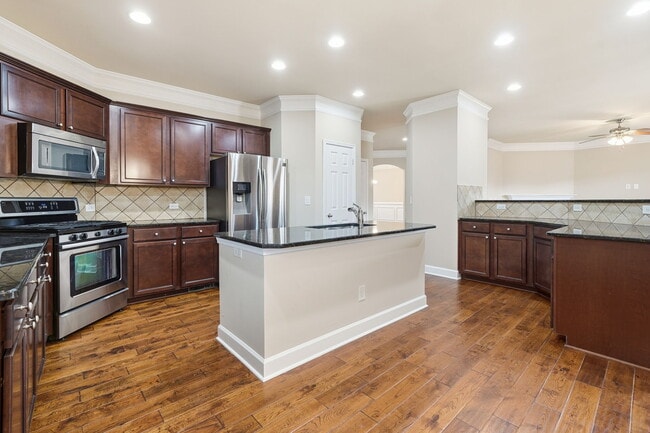 10012 Park Sky Cir in Johns Creek, GA - Building Photo - Building Photo