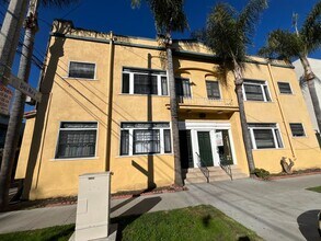 0041 BERRO FAMILY BUILDING in Long Beach, CA - Building Photo - Interior Photo