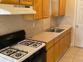 1711 Mifflin St, Unit 2nd Floor in Philadelphia, PA - Foto de edificio - Building Photo