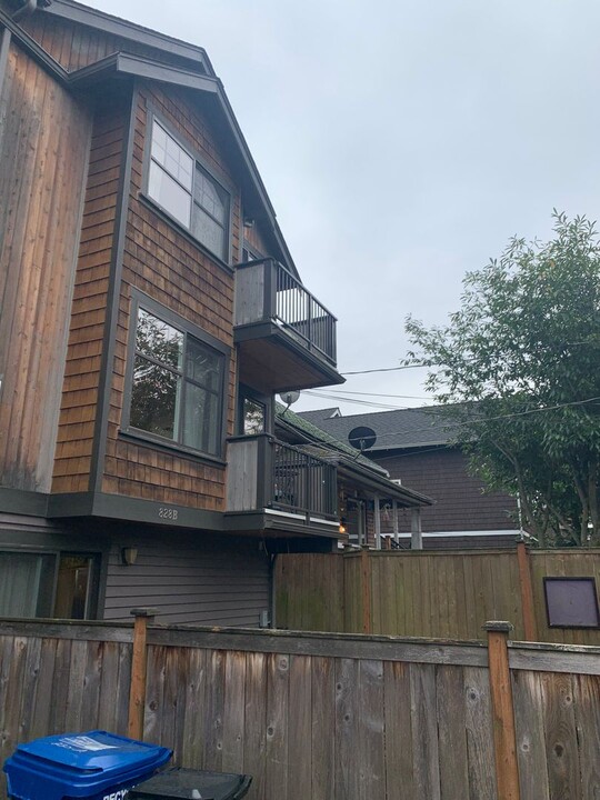 828 15th Ave in Seattle, WA - Building Photo