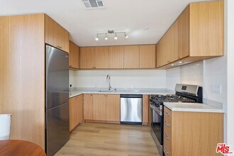 1822 Overland Ave in Los Angeles, CA - Building Photo - Building Photo