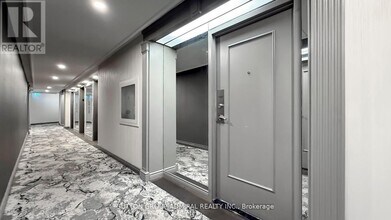 7300 Yonge St in Vaughan, ON - Building Photo - Building Photo