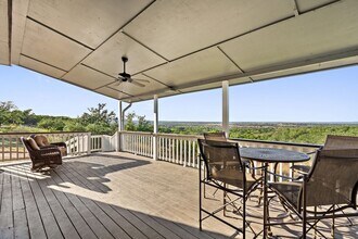 414 Gregg Dr in Spicewood, TX - Building Photo - Building Photo