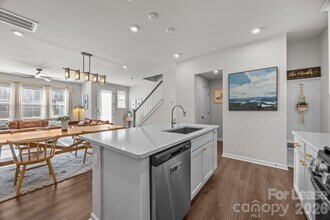 915 Kinsey Aly in Charlotte, NC - Building Photo - Building Photo