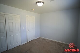 5812 Tyringham Rd in Bakersfield, CA - Building Photo - Building Photo