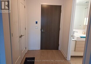 88-2488 Scott St in Toronto, ON - Building Photo - Building Photo