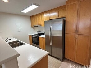 7150 Hawaii Kai Dr in Honolulu, HI - Building Photo - Building Photo