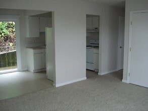 Portland Terrace in Portland, OR - Building Photo - Interior Photo
