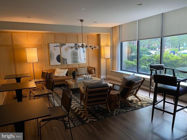 2030 F St NW in Washington, DC - Building Photo - Building Photo