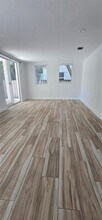 3790 Oak Ave in Miami, FL - Building Photo - Building Photo