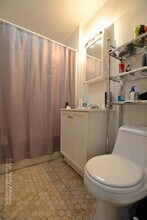 62 Egmont, Unit 2 in Brookline, MA - Foto de edificio - Building Photo
