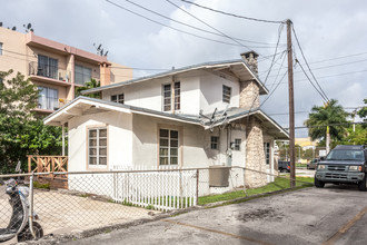 734 SW 4th St in Miami, FL - Building Photo - Building Photo