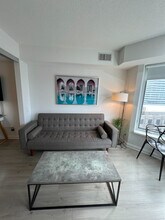 150 Bloor St W, Unit SI ID1510938P in Toronto, ON - Building Photo - Building Photo