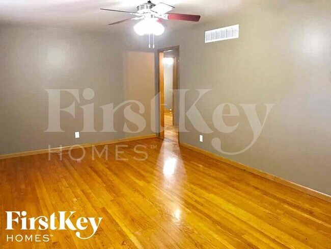 8951 E 83rd St in Raytown, MO - Building Photo - Building Photo
