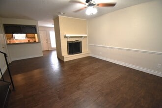 429 Sunset Dr in Dickinson, TX - Building Photo - Building Photo