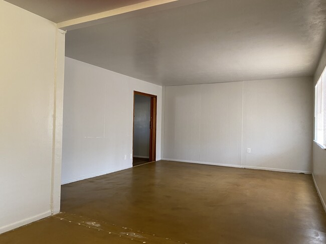 1014 W 17th Pl in Tempe, AZ - Foto de edificio - Building Photo