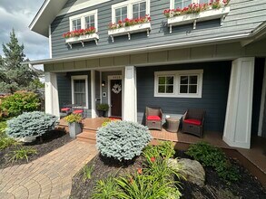 4015 Wood End Dr in Minneapolis, MN - Building Photo - Building Photo