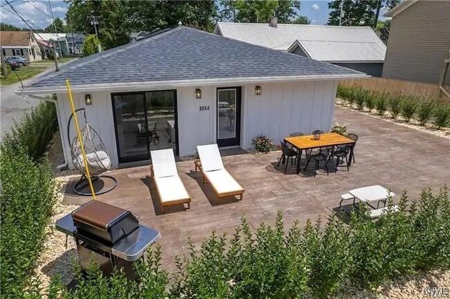 1014 Main St in Vienna, NY - Building Photo - Building Photo