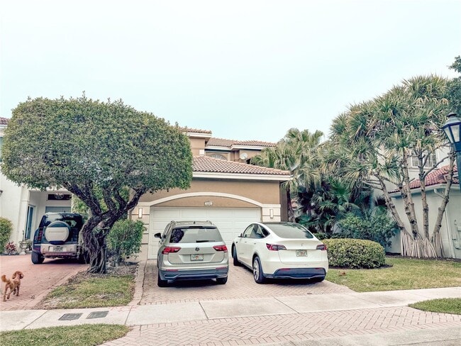 property at 1621 Diplomat Dr