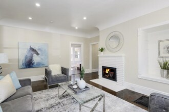 997 E Julian St in San Jose, CA - Building Photo - Building Photo