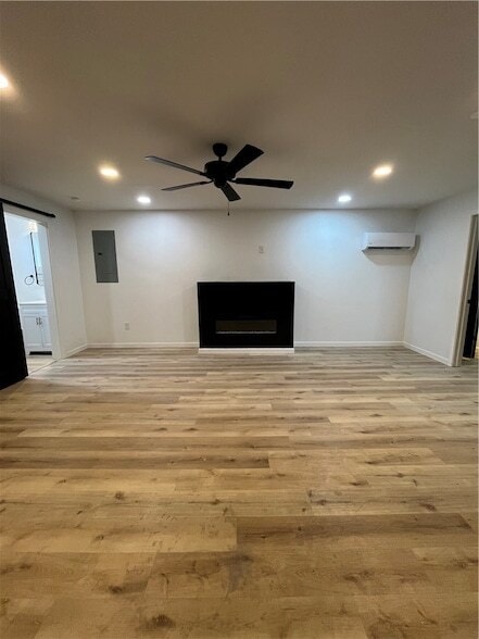 1242 Indiana Ave in Monaca, PA - Foto de edificio - Building Photo