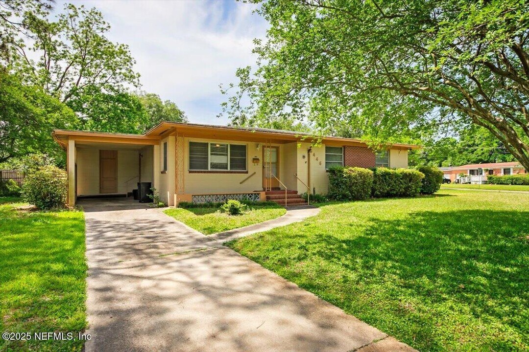 6446 Ledbury Dr S in Jacksonville, FL - Building Photo