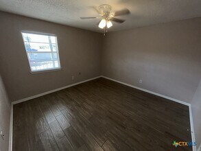 105 E Reagan Ave in Copperas Cove, TX - Building Photo - Building Photo