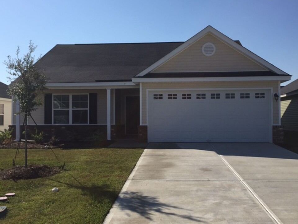 7 Miriam Jordan Rd in Port Wentworth, GA - Building Photo