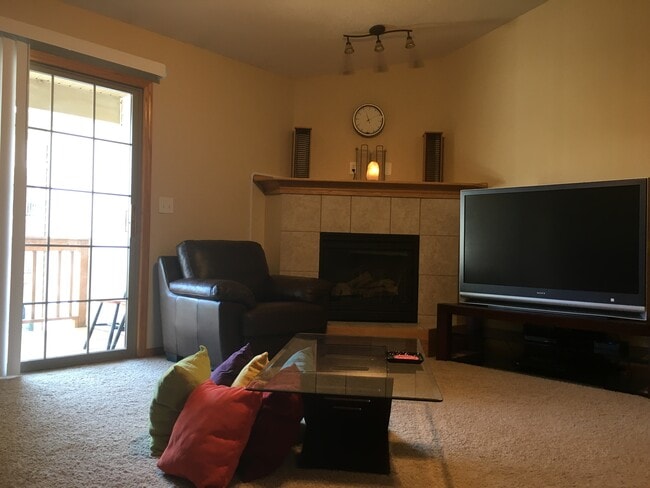 property at 2855 Coral Ct