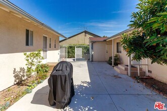 138 S Madison Ave in Los Angeles, CA - Building Photo - Building Photo