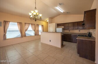 11932 Mesquite Lake Ln in El Paso, TX - Building Photo - Building Photo