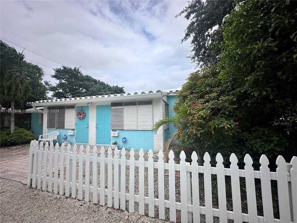 1307 N 23rd Ave in Hollywood, FL - Building Photo