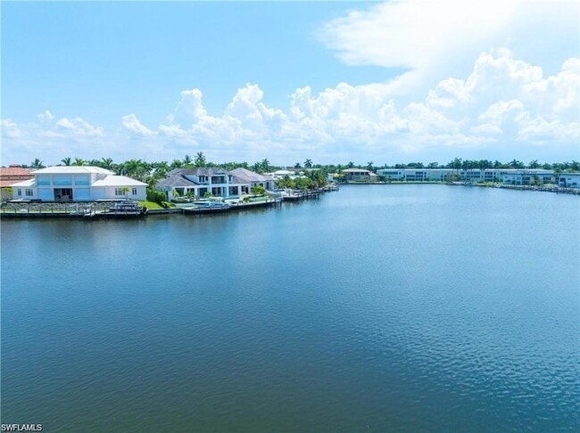 3070 Gulf Shore Blvd N in Naples, FL - Building Photo - Building Photo