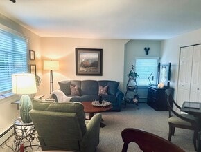 24 Hillside Dr, Unit Second floor in North Haledon, NJ - Building Photo - Building Photo