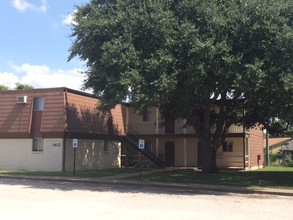 Silver Park Apartments in Temple, TX - Building Photo - Building Photo