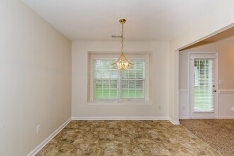 12405 Poplar Forest Dr in Charlotte, NC - Foto de edificio - Building Photo