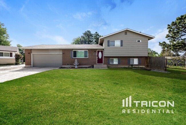 4195 Hemlock Pl