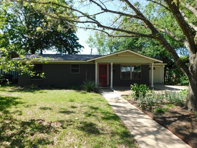 4805 Sylvandale Dr in Austin, TX - Building Photo - Building Photo