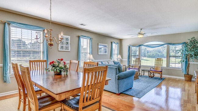 549 Blue Stem Dr in Pawleys Island, SC - Building Photo - Building Photo